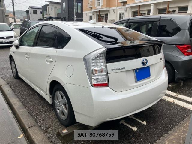 Toyota PRIUS 2011-09 7359386-1