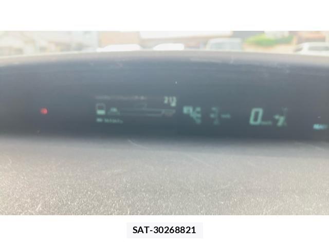 Toyota PRIUS 2010-08 7359403-17