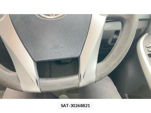 Toyota PRIUS 2010-08 7359403-19