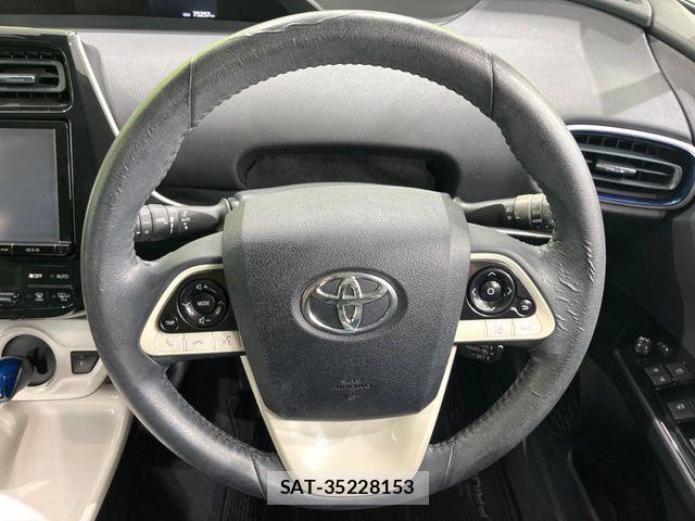 Toyota PRIUS 2016-06 7359351-10