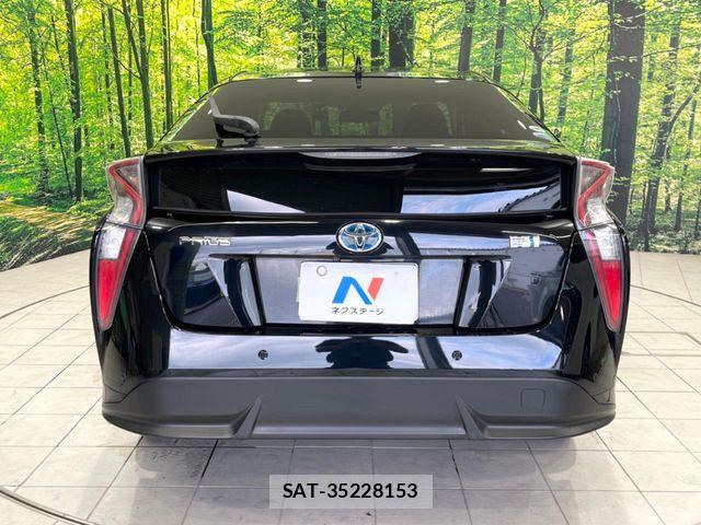 Toyota PRIUS 2016-06 7359351-14