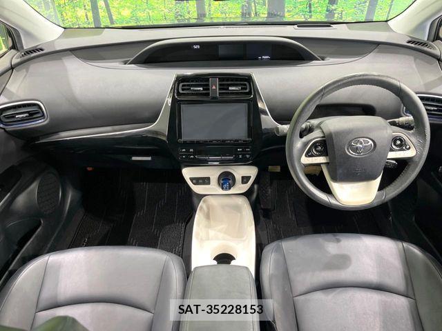 Toyota PRIUS 2016-06 7359351-1