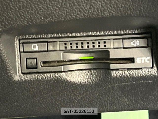 Toyota PRIUS 2016-06 7359351-5