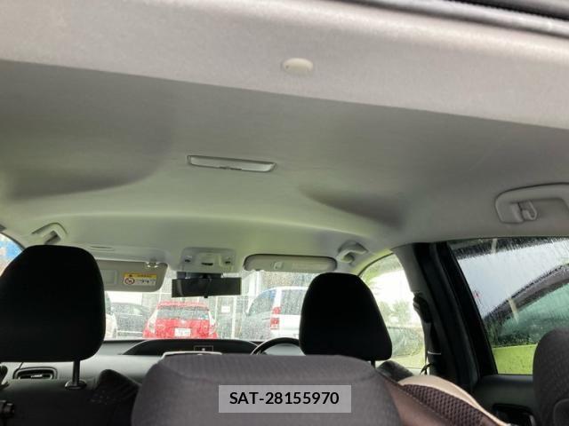 Toyota PRIUS 2018-04 7359369-10