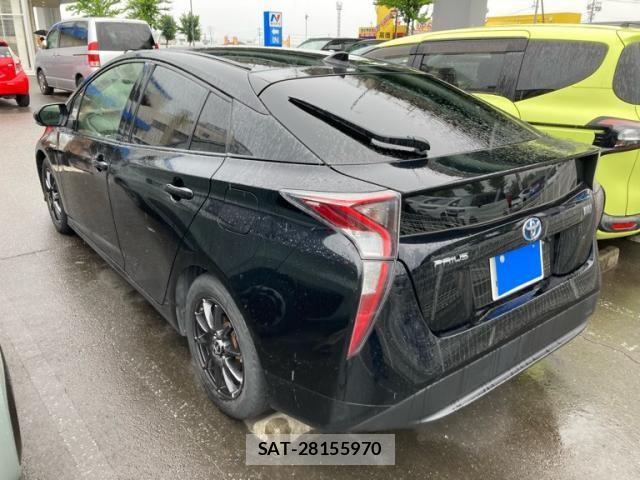Toyota PRIUS 2018-04 7359369-6