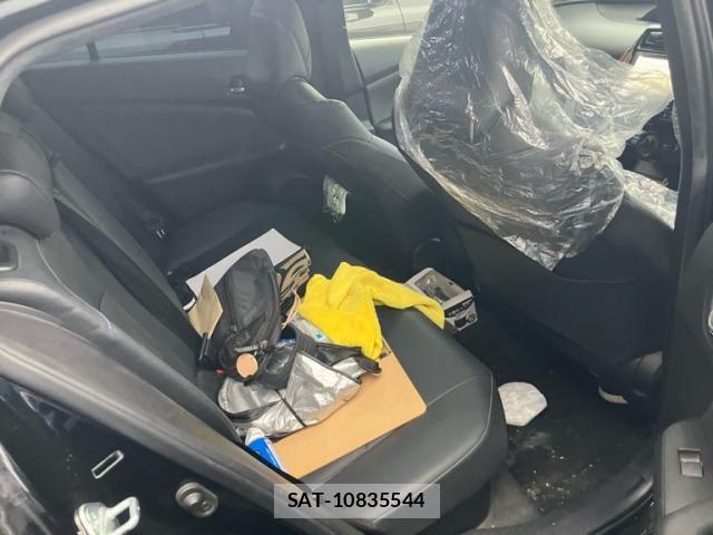Toyota PRIUS 2019-02 7359362-13
