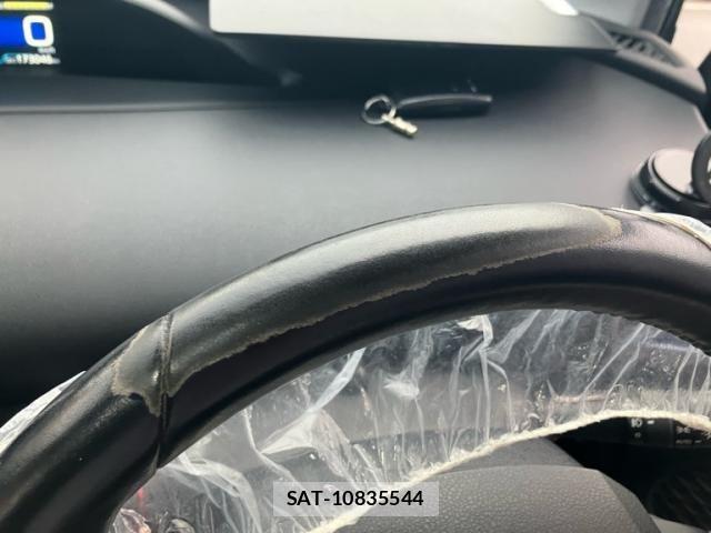 Toyota PRIUS 2019-02 7359362-28