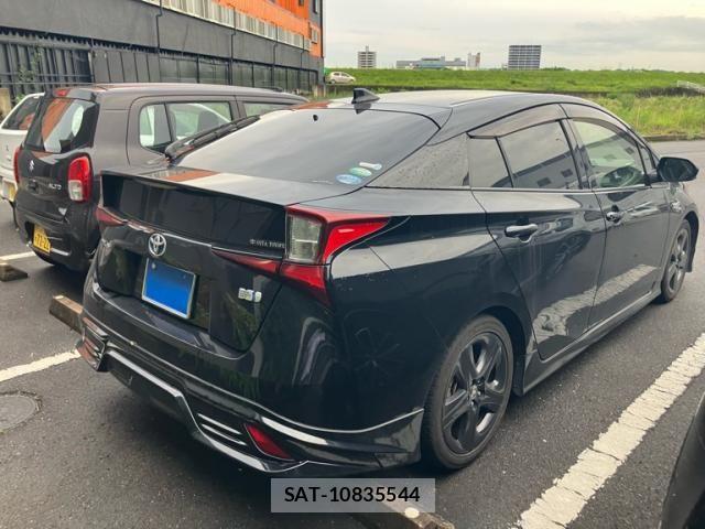 Toyota PRIUS 2019-02 7359362-3