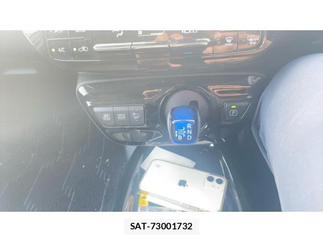 Toyota PRIUS 2020-06 7359347-14
