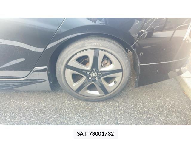 Toyota PRIUS 2020-06 7359347-3