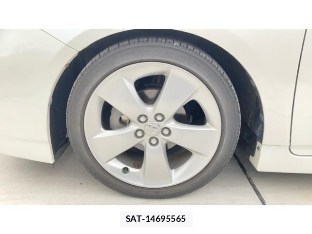 Toyota PRIUS 2013-06 7359365-19