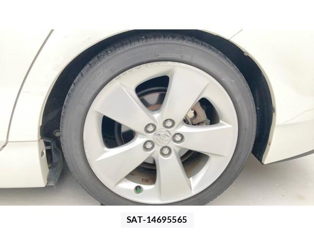 Toyota PRIUS 2013-06 7359365-20