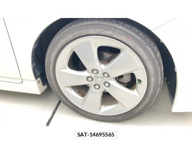 Toyota PRIUS 2013-06 7359365-22