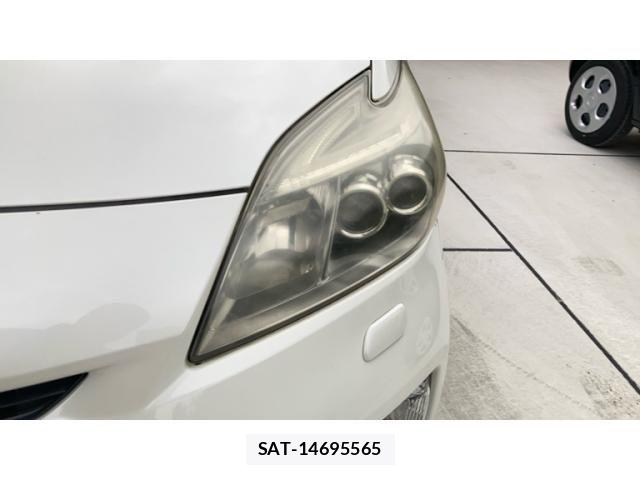 Toyota PRIUS 2013-06 7359365-24