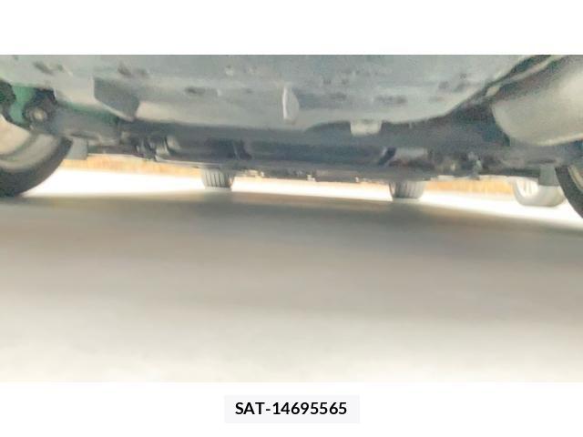 Toyota PRIUS 2013-06 7359365-27