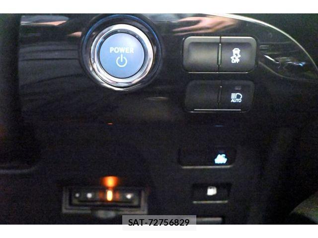 Toyota PRIUS 2021-05 7359349-24