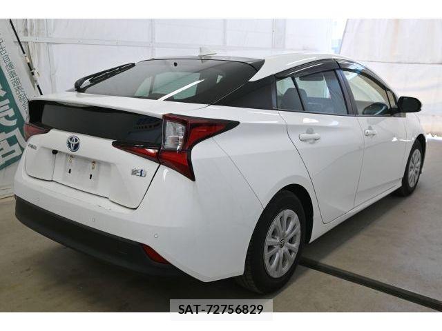 Toyota PRIUS 2021-05 7359349-3