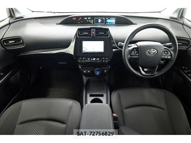 Toyota PRIUS 2021-05 7359349-7