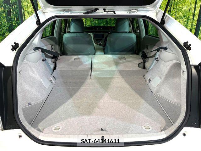 Toyota PRIUS 2014-11 7359368-9