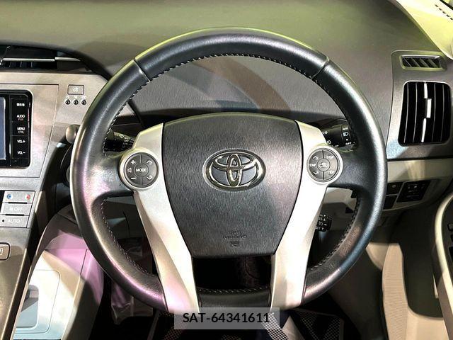 Toyota PRIUS 2014-11 7359368-10