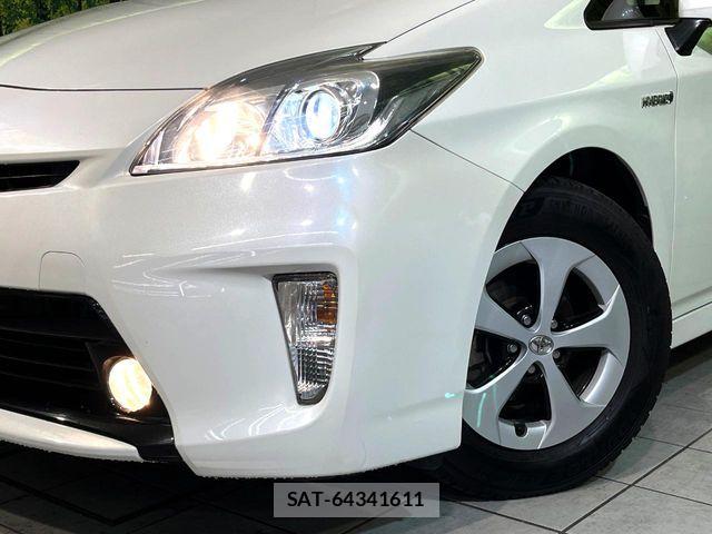 Toyota PRIUS 2014-11 7359368-11