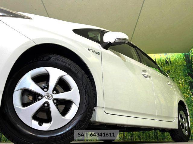 Toyota PRIUS 2014-11 7359368-12