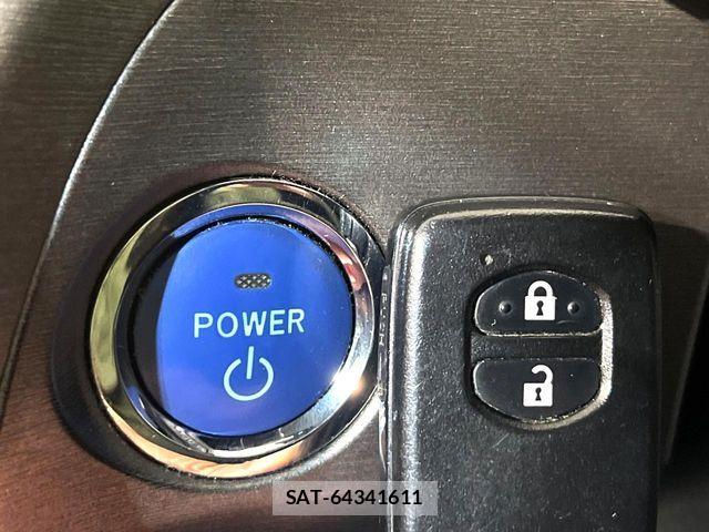 Toyota PRIUS 2014-11 7359368-6
