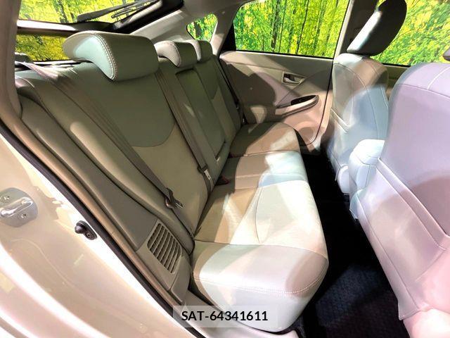 Toyota PRIUS 2014-11 7359368-8