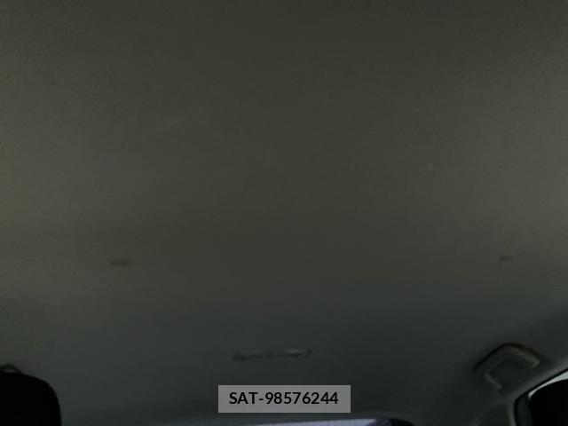 Toyota PRIUS 2014-02 7359389-20