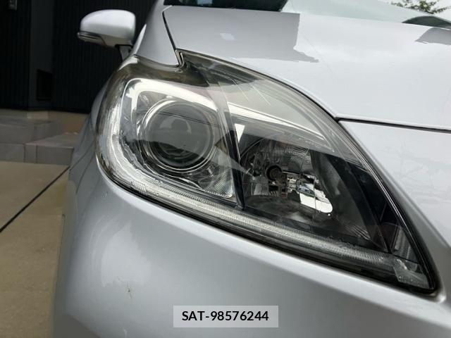 Toyota PRIUS 2014-02 7359389-3