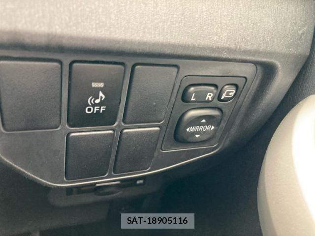 Toyota PRIUS 2013-06 7378969-18