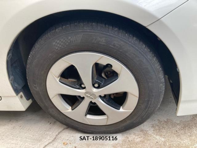 Toyota PRIUS 2013-06 7378969-3