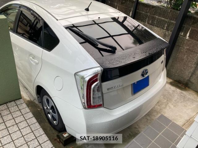 Toyota PRIUS 2013-06 7378969-5