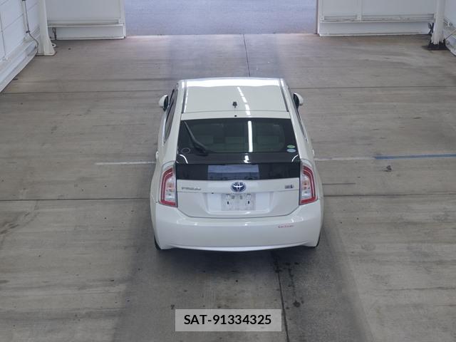 Toyota PRIUS 2012-05 7381563-1