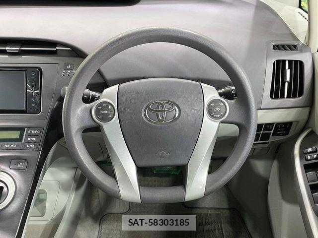 Toyota PRIUS 2010-11 7393638-10