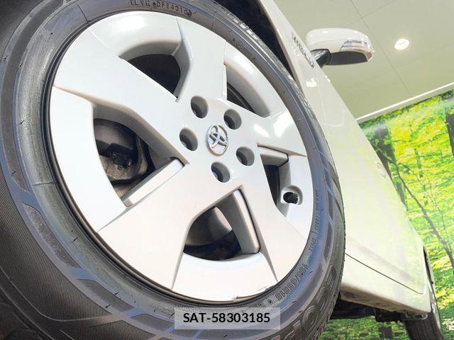 Toyota PRIUS 2010-11 7393638-12