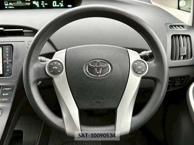 Toyota PRIUS 2011-06 7393647-18
