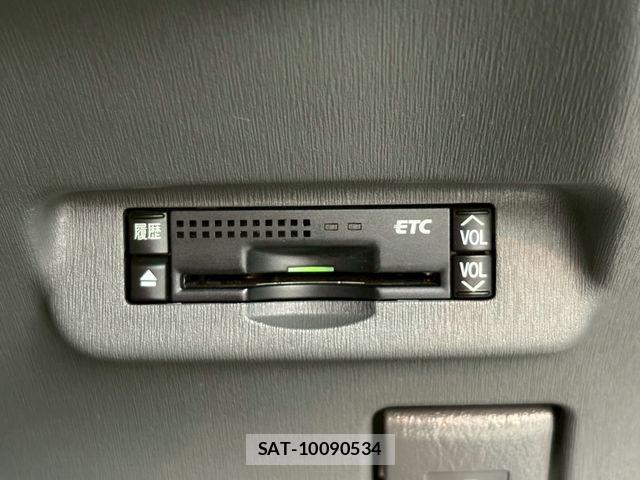 Toyota PRIUS 2011-06 7393647-26