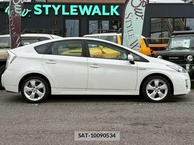 Toyota PRIUS 2011-06 7393647-3