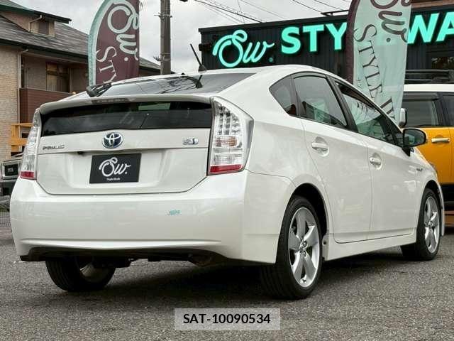 Toyota PRIUS 2011-06 7393647-4