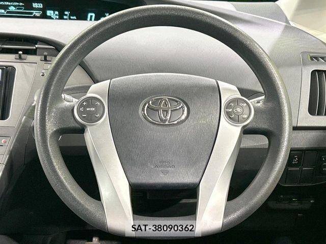 Toyota PRIUS 2013-05 7393648-10