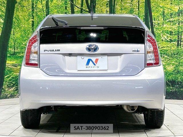 Toyota PRIUS 2013-05 7393648-14
