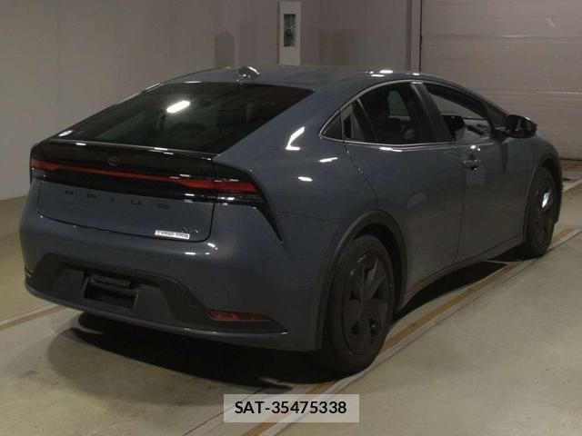 Toyota PRIUS 2023-05 7400695-1