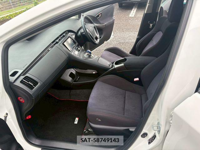 Toyota PRIUS 2013-02 7393637-14