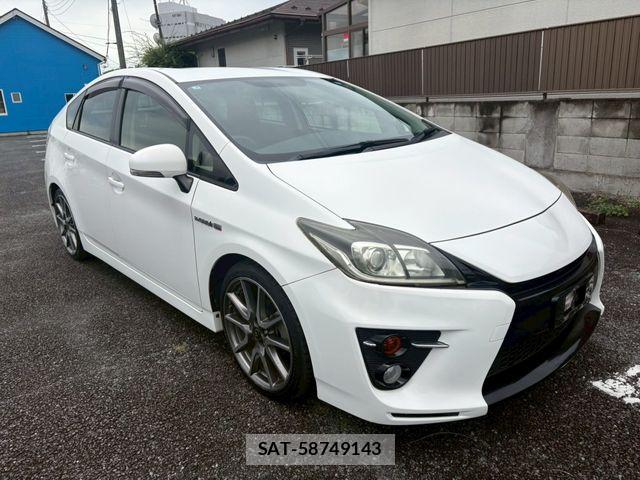 Toyota PRIUS 2013-02 7393637-3