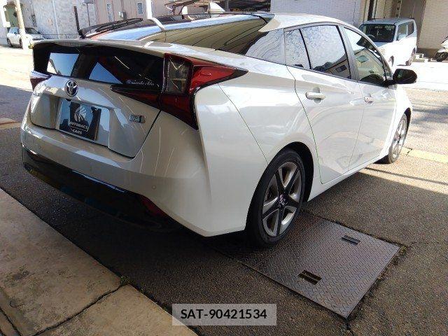 Toyota PRIUS 2021-06 7393571-17