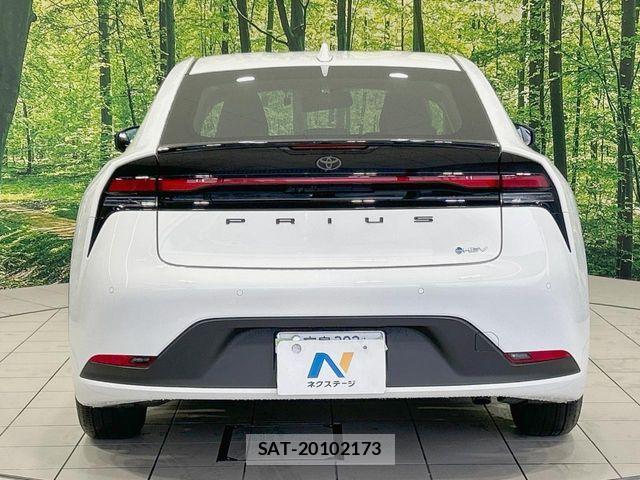 Toyota PRIUS 2023-12 7393569-13