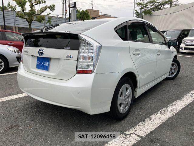 Toyota PRIUS 2010-06 7393661-3