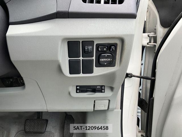 Toyota PRIUS 2010-06 7393661-8