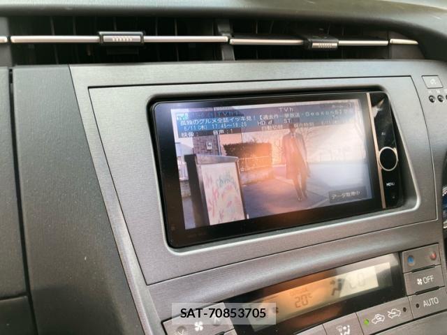 Toyota PRIUS 2012-07 7393663-12